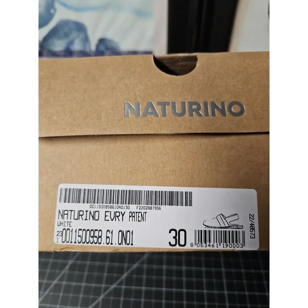 Naturino Girl's‎ Evry  White closed toe sandals EU 30 (US 12-12.5 Little Kid) M